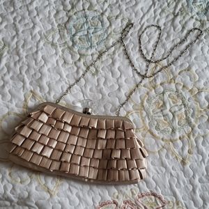 ⚡(2/$30)⚡ Gold ruffle clutch / purse